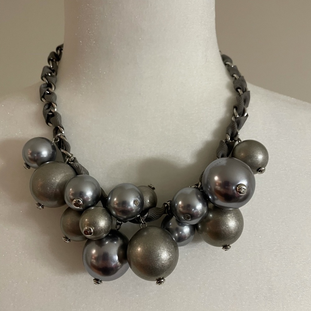Ann Taylor Loft Bauble Necklace